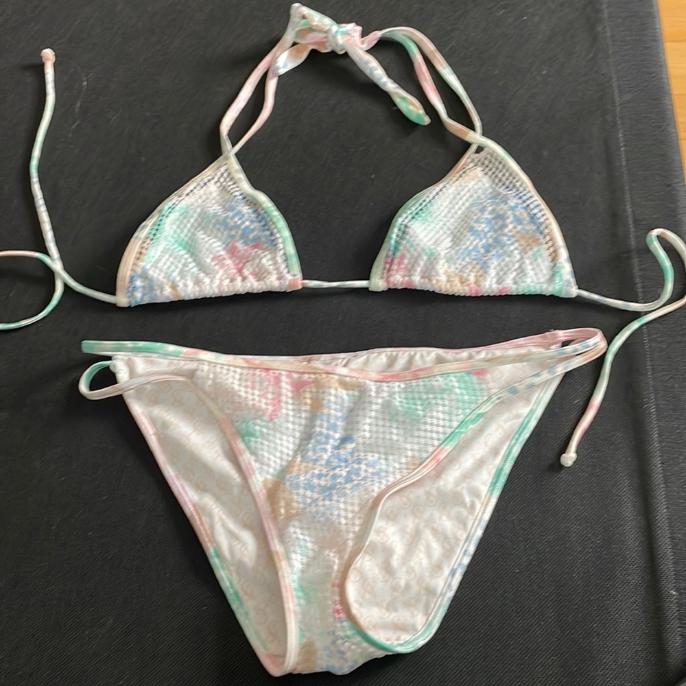 Like new, never worn Victoria’s Secret bikini